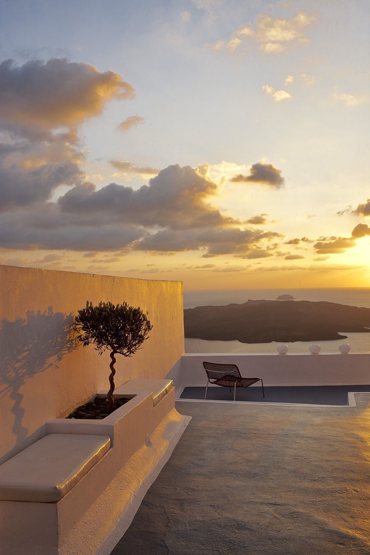 Hotel Cosmopolitan - Small Luxury Of The World Firá