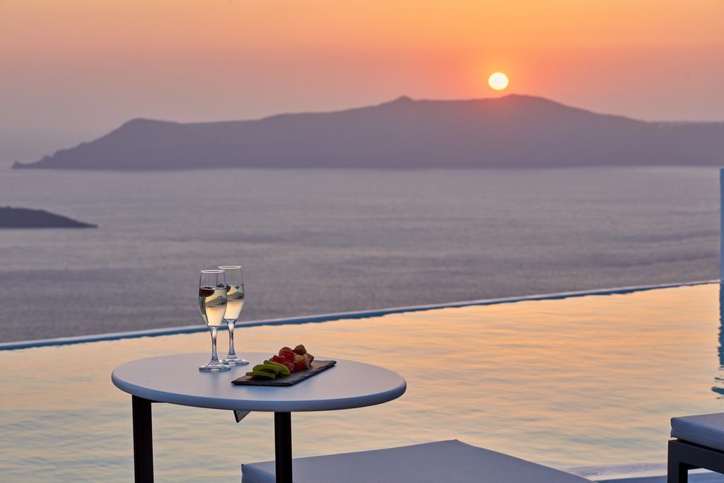 Cosmopolitan - Small Luxury Of The World Hotel Firá