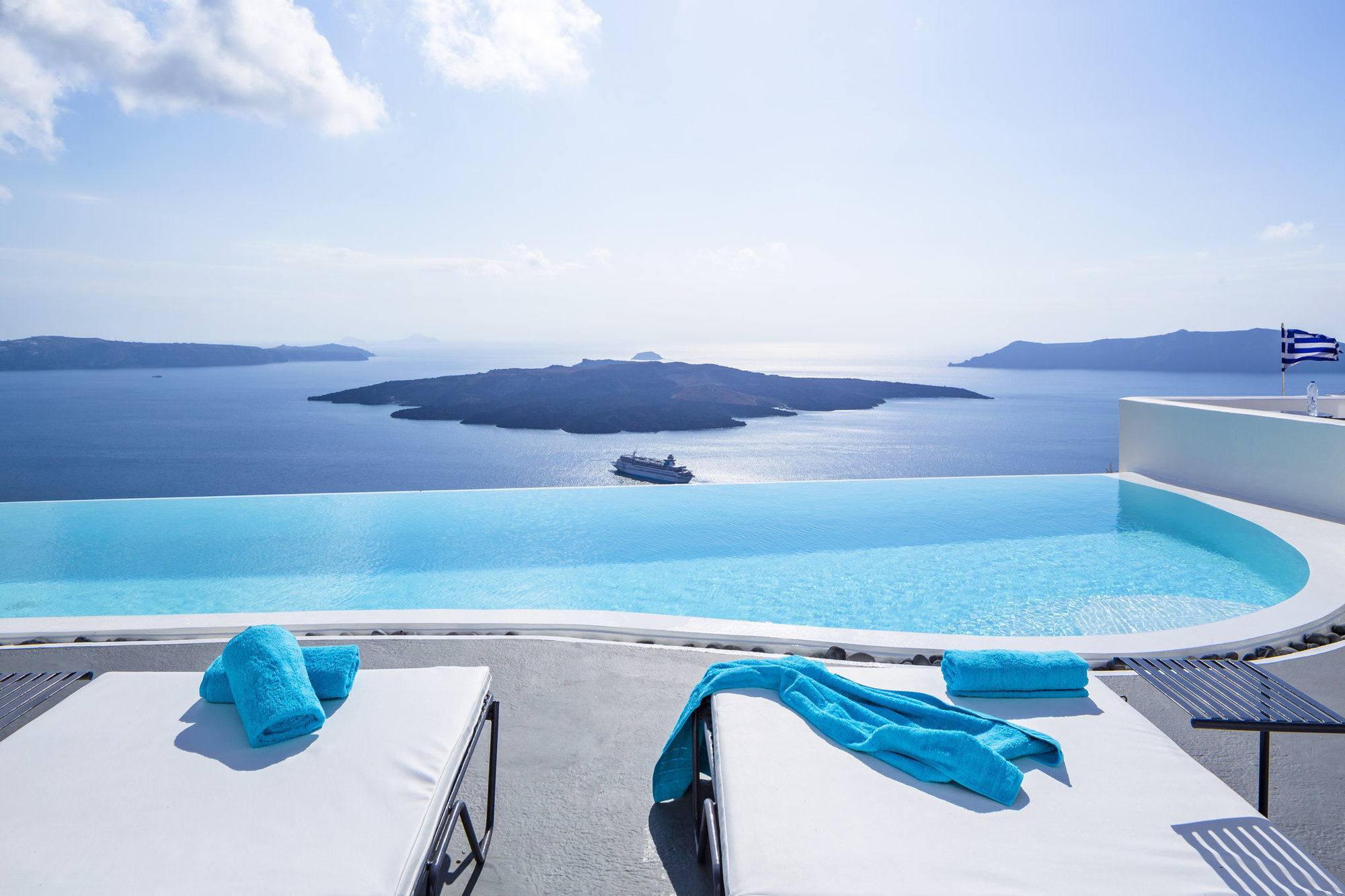 Hotel Cosmopolitan - Small Luxury Of The World